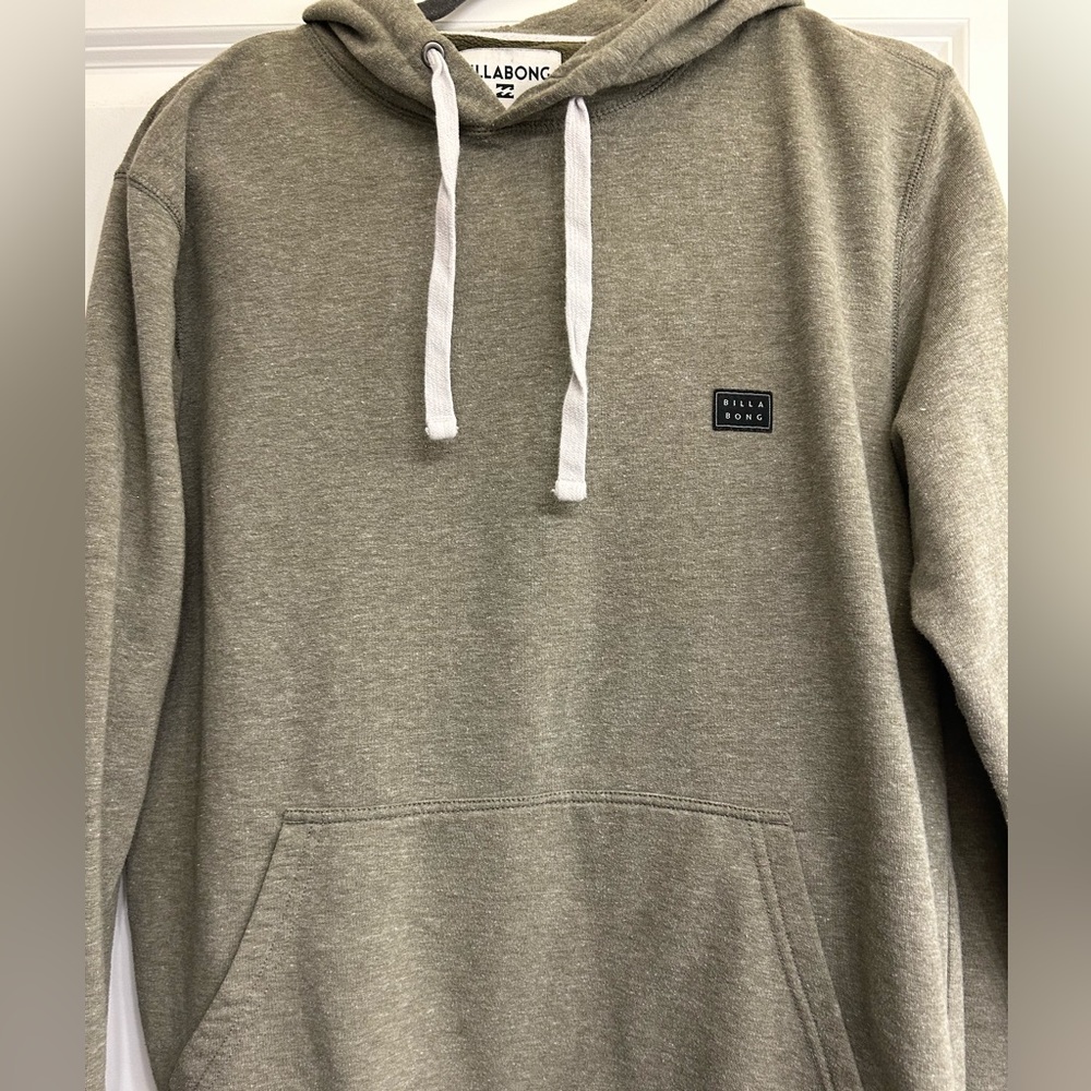 Men’s billabong hoodie M